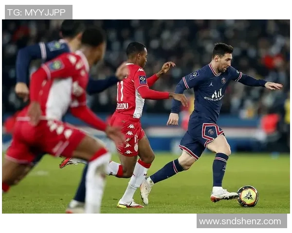 法甲焦点战：摩纳哥迎战巴黎圣日耳曼谁能在路易二世笑到最后